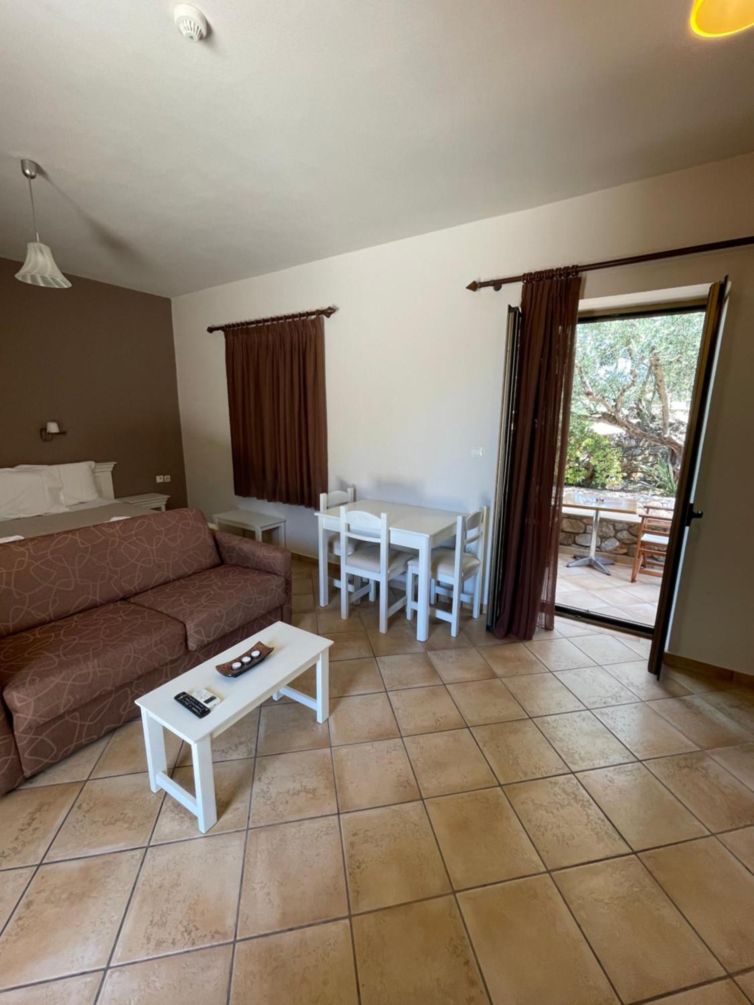 Stoúpa Kolokotronis Hotel & Spa מראה חיצוני תמונה